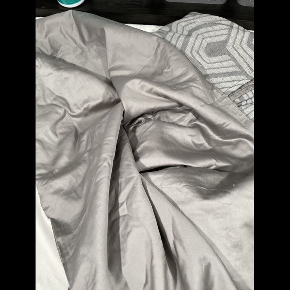 NIB Hotel Collection‎ Textured Hexagon King Duvet Only in Grey - Picture 5 of 11